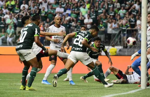 Gol polêmico leva Palmeiras a final do Campeonato Paulista JDV