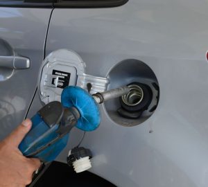 Preço médio da gasolina sobe pela segunda semana seguida e chega a R$ 5,51