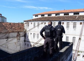 Policiais Penais e Agentes Socioeducativos de Santa Catarina Anunciam Estado de Greve