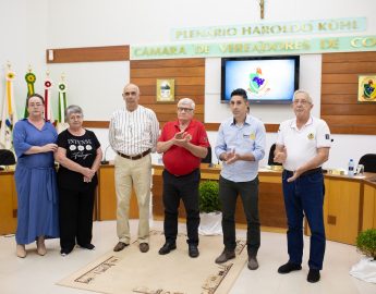 Sessão solene entrega cinco títulos de Cidadão Voluntário