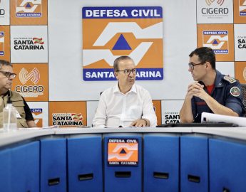 Defesa Civil de Santa Catarina mantém alerta de chuva intensa até a madrugada desta quinta-feira