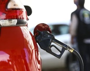 Receita confirma reoneração de gasolina e etanol no fim do mês