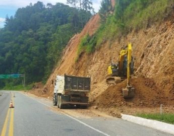 Serra de Corupá, na BR-280/SC, segue interditada para veículos pesados