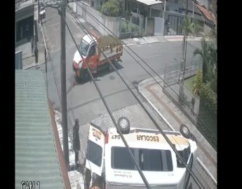 Volta às aulas em Itajaí teve acidente envolvendo veículo escolar, confira o vídeo