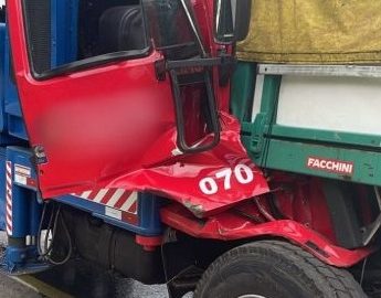 Caminhão de Jaraguá do Sul  tem cabine esmagada em acidente na BR-376