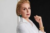 Carolina Herrera dá uma dica incrível para mulheres acima dos 40 anos se vestirem