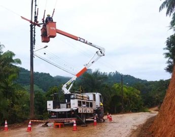 Celesc altera a rede de transmissão na Estrada Pedra de Amolar 