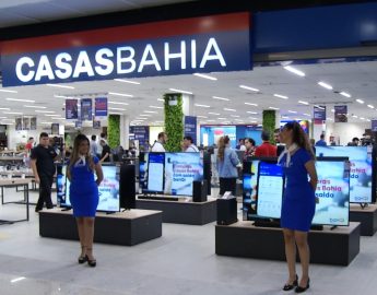 Casas Bahia fechará 100 lojas e cortará funcionários