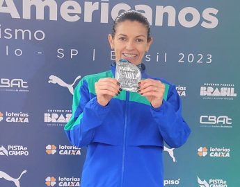 Simone Ferraz ajuda Brasil a manter hegemonia no Sul-americano 