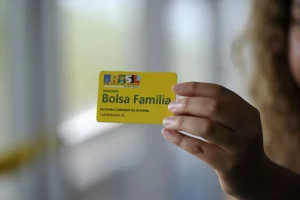 Informação-essencial-sobre-o-Bolsa-Família;-esteja-por-dentro-do-alerta.-00-19-09-23