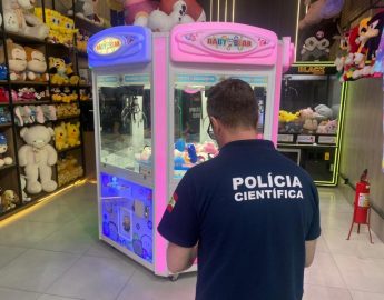 Polícia investiga fraude em máquinas de pelúcia