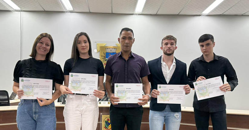 Guaramirim dá posse aos conselheiros tutelares para o quadriênio