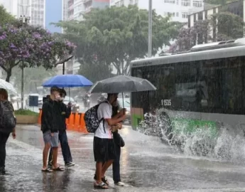 Chuvas devem permanecer até sábado, alertam meteorologistas