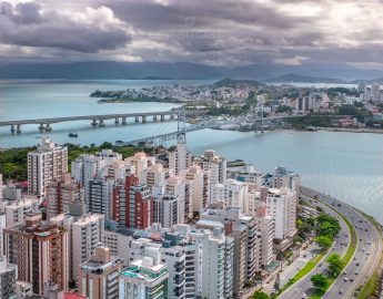 Fim de semana começa com temperaturas amenas e termina com calor intenso e temporais em Santa Catarina