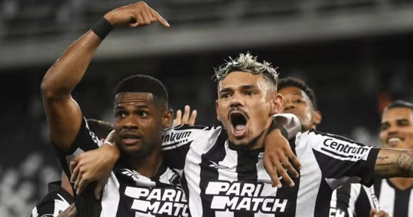 Futebol: Botafogo atropela o Aurora no Rio de Janeiro
