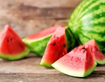 Benefícios de comer melancia todos os dias: o que acontece com o seu corpo quando você ingere a fruta com frequência