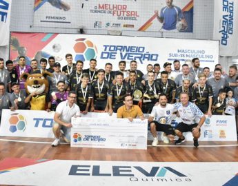 Com as cores do Timbó, Jaraguá Futsal vence torneio em Indaial