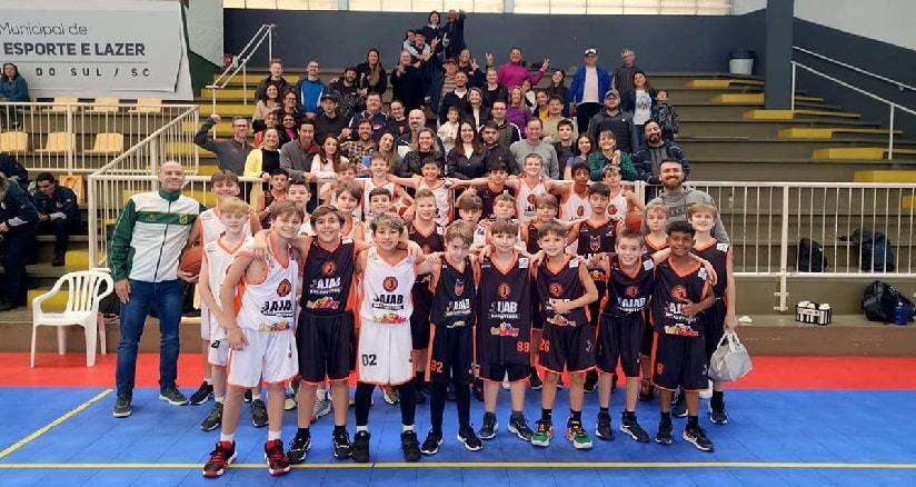 Basquete: Jaraguá do Sul larga com vitórias na Liga Norte