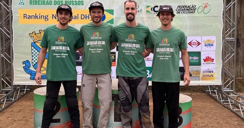 Ciclismo: Jaraguaenses sobem ao pódio no estadual de downhill