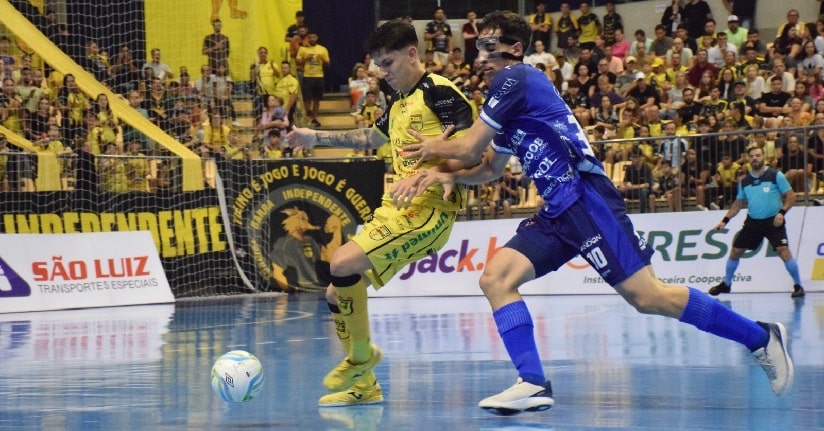 Futsal: Jaraguá goleia o Tubarão pela Série Ouro