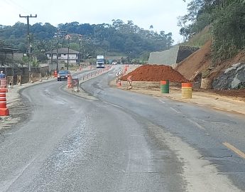 Para avanço das obras de duplicação, KM 35+400 da SC-108 terá interdição total na próxima terça