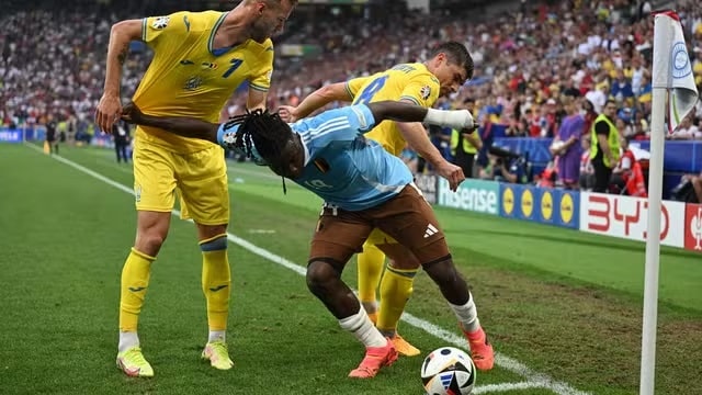 Futebol: Bélgica segura empate contra a Ucrânia e se classifica para as oitavas de final