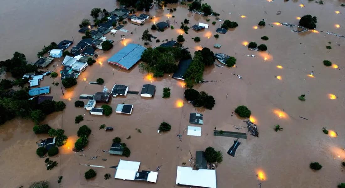 Bairros de Igrejinha alagam após nível de rio subir durante temporal