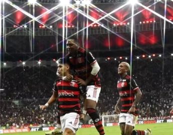 Futebol: Flamengo vence o Grêmio e segue líder do Brasileirão