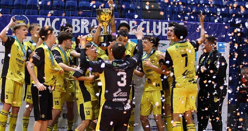 Futsal: Jaraguá sub-17 é campeão invicto da Taça Brasil