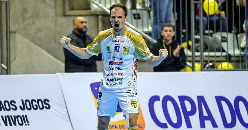 Futsal: Jaraguá tem dois nomes na seleção do mês da LNF