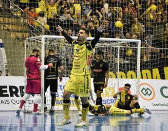 Clássico de líderes fica no empate na Arena Jaraguá no sábado