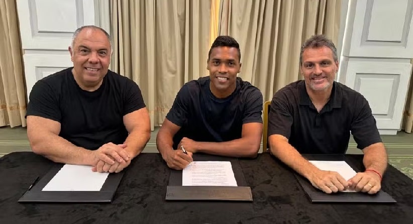 Mercado da Bola: Flamengo anuncia a contratação de Alex Sandro