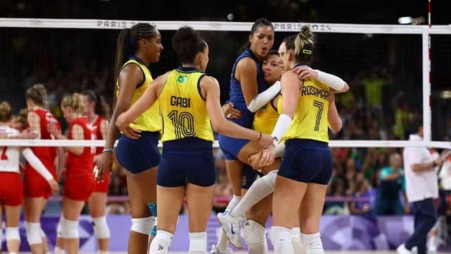 Vôlei: Brasil vence Polônia e avança com a melhor campanha das Olimpíadas