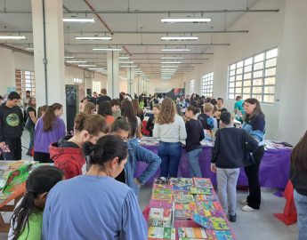 1ª Feira do Livro de Schroeder atrai grande público em sua estreia