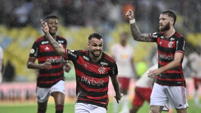 Fortaleza derrota Corinthians e assume a liderança do Campeonato Brasileiro