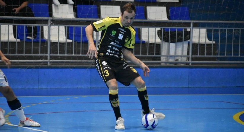 Futsal: Jaraguá bate o Praia Clube pela Liga Nacional na Arena