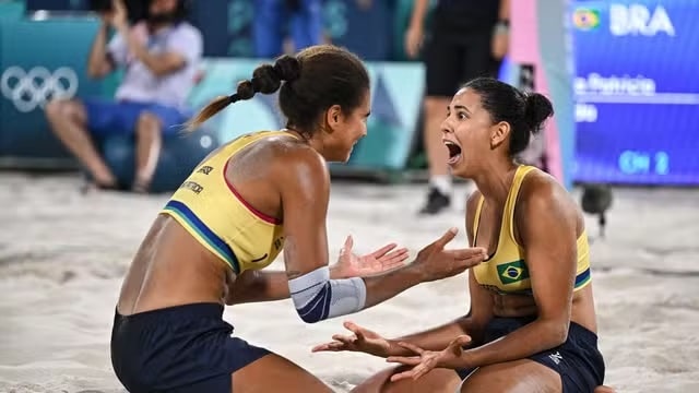 Olimpíadas: Ana e Duda batem canadenses e conquistam o ouro no vôlei de praia