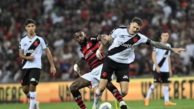 Futebol: Com gols de Gerson e Coutinho, Flamengo e Vasco terminam empatados no Maracanã