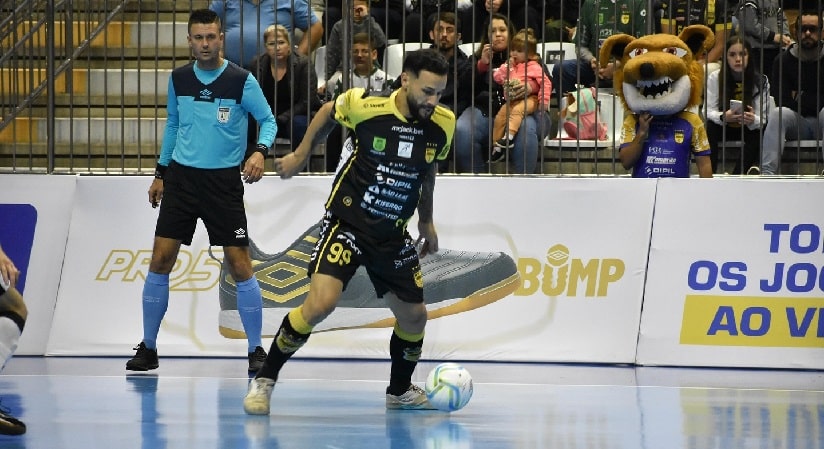 Futsal: Jaraguá anuncia a saída de Jean Gaúcho