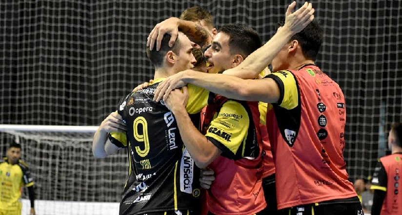 Futsal: Jaraguá goleia o Criciúma e mantém a liderança da Série Ouro