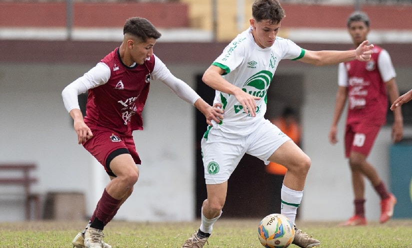 Futebol: Base do Juventus estreia com derrota na Copa Santa Catarina