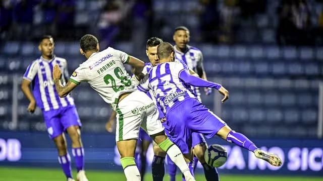 Futebol: América-MG fica na frente duas vezes, mas Avaí busca o empate