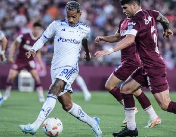 Futebol: Cruzeiro vence Lanús na Argentina e se garante na final da Sul-Americana