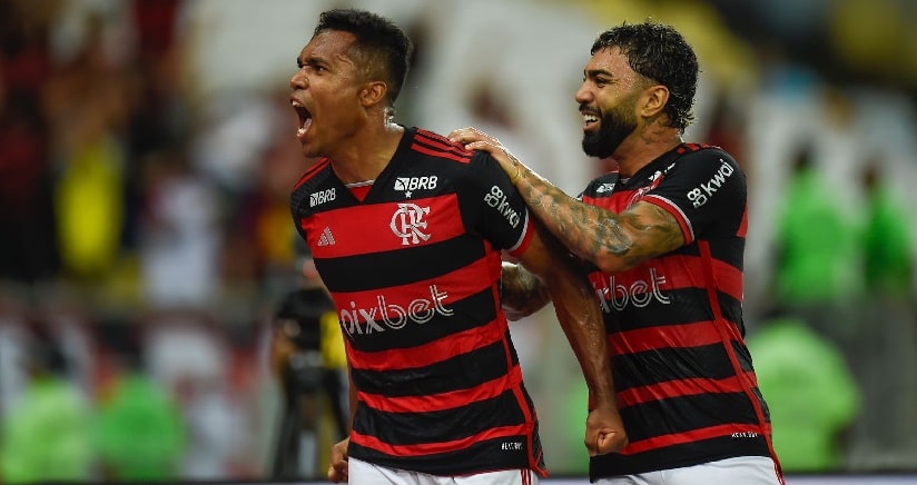 Futebol: Flamengo vence o Corinthians e abre vantagem na semifinal