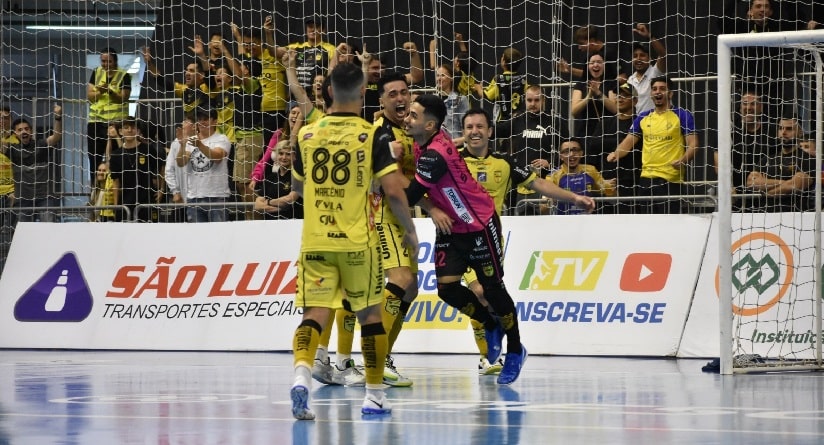 Futsal: Jaraguá chega ao terceiro lote de ingressos para jogo contra Carlos Barbosa