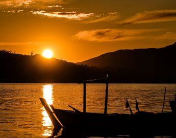 Verão em Santa Catarina terá temperaturas elevadas e chuvas dentro da média