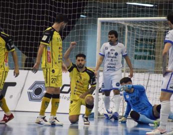 Jaraguá Futsal enfrenta Pato pela semifinal