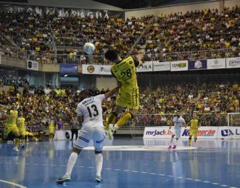 Vaga para a final contra o Pato será decidida na Arena