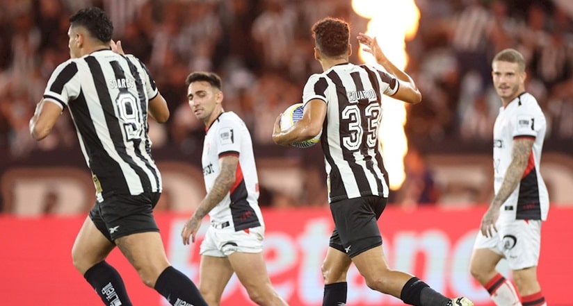 Futebol: Botafogo empata com Vitória e perde liderança do Brasileirão