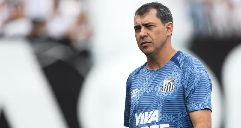 Futebol: Santos anuncia saída de treinador Fábio Carille